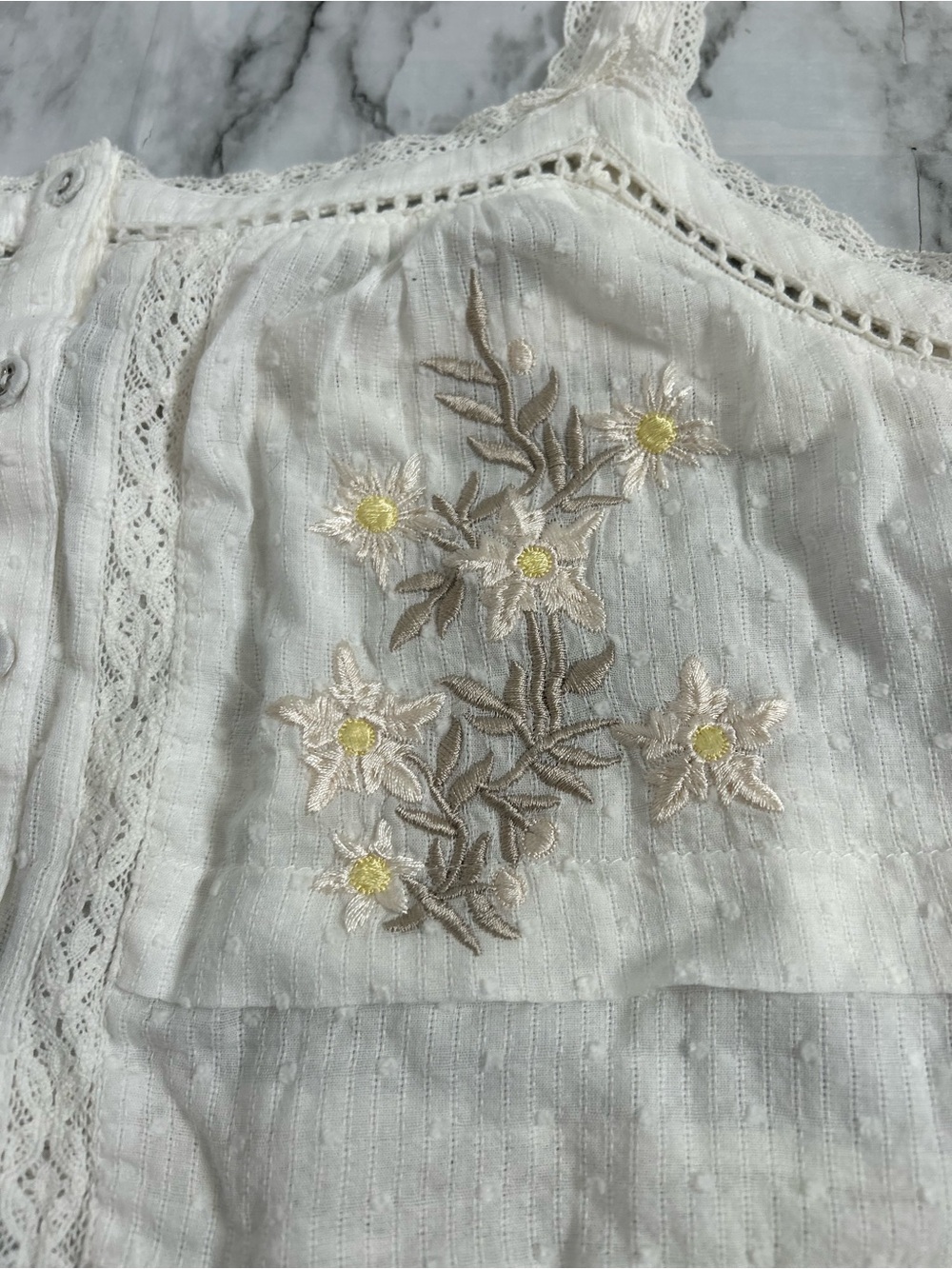 Sundance | women’s size XL Daisy floral embroidered, eyelet button front tank - Picture 7 of 11